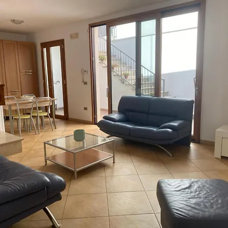 Al Civico 1 Ferienhaus